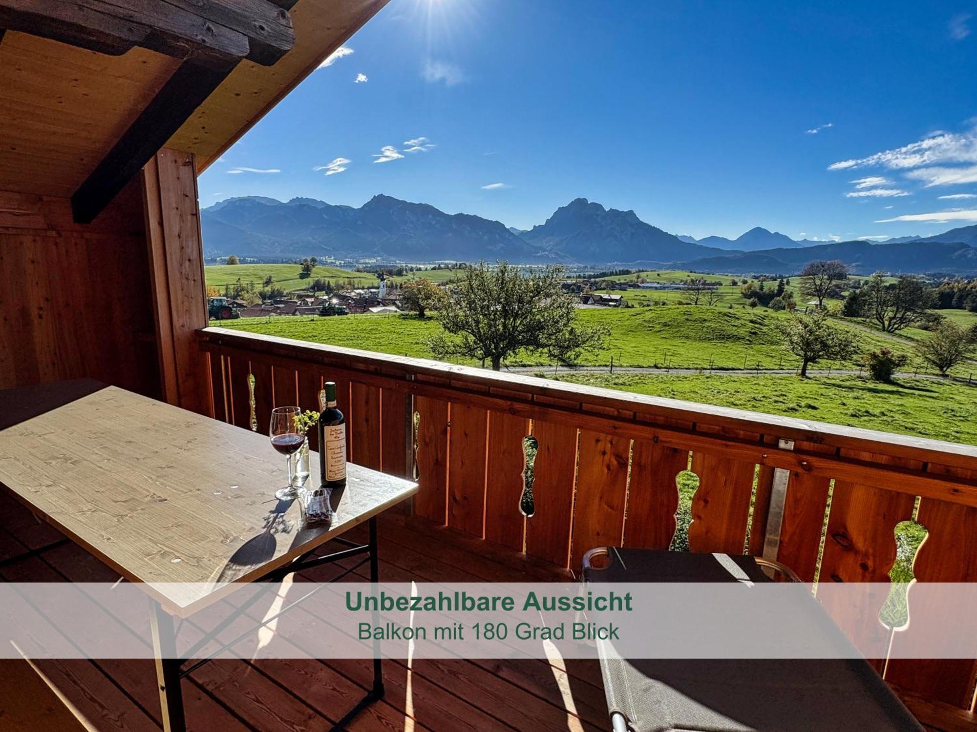 Chalet - Ferienwohnungen - Biohof Stoeger - Panoramasuedbalkon - Grandiose Aussicht Auf See, Berge Und Schloss Neuschwanstein リーデン エクステリア 写真